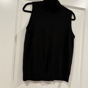 Bloomingdale's Black Cashmere Sweater size L